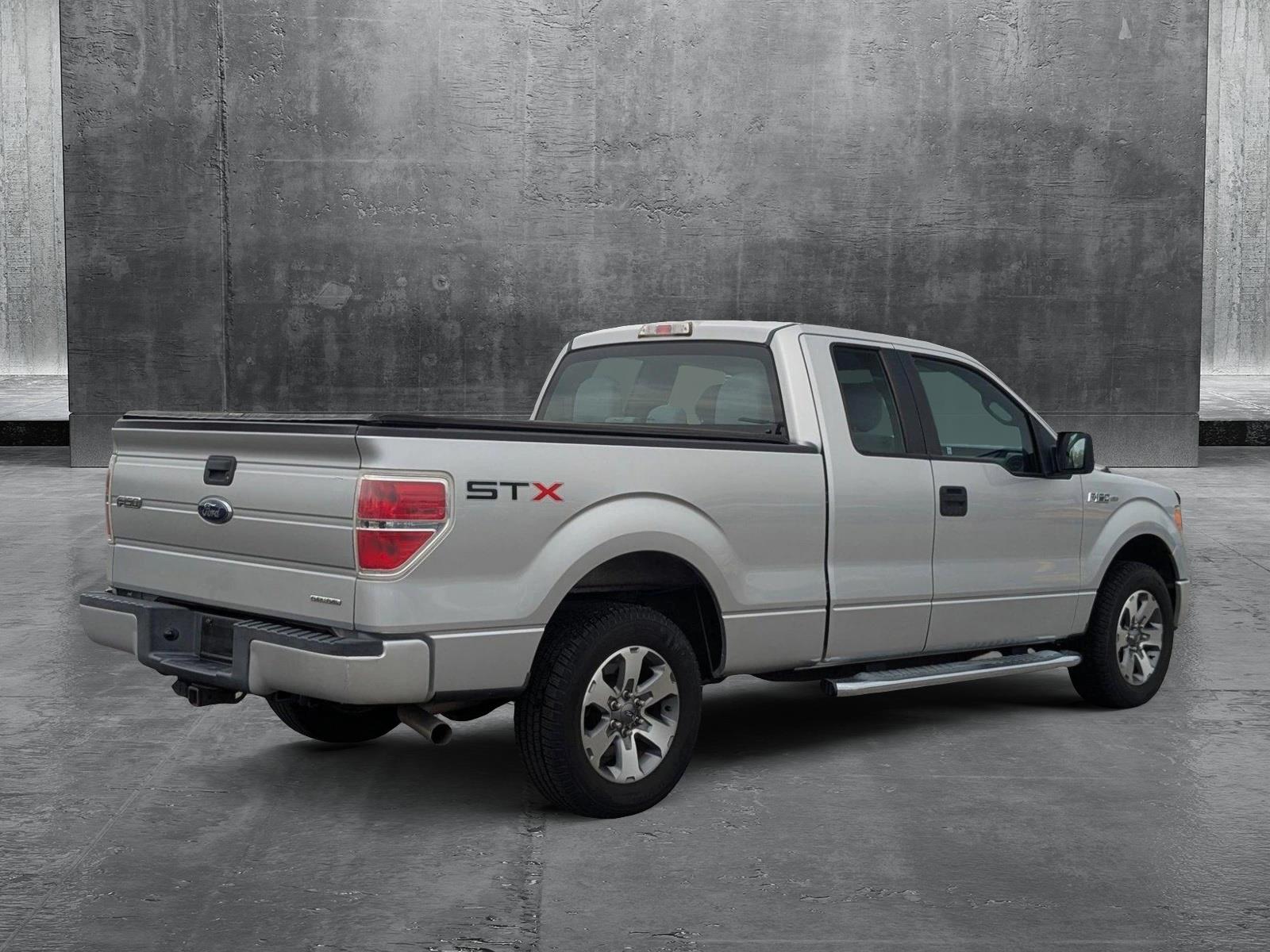 2013 Ford F-150 Vehicle Photo in St. Petersburg, FL 33713