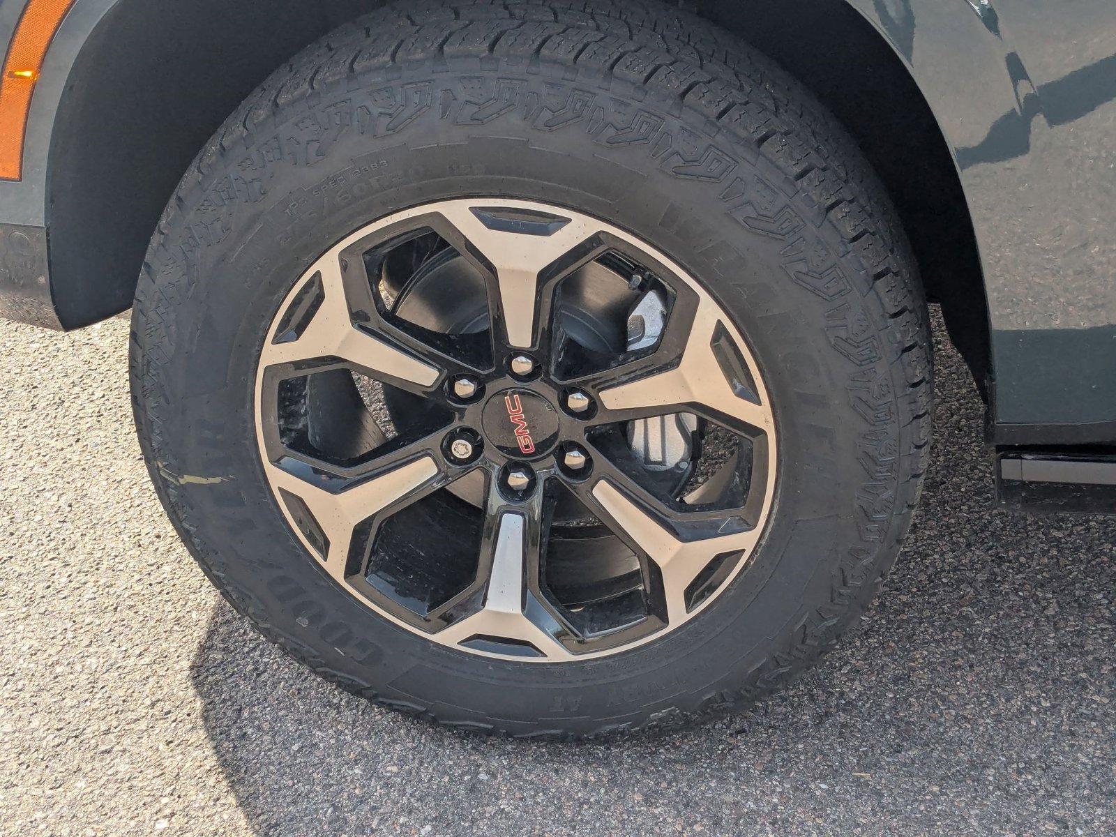 2025 GMC Yukon Vehicle Photo in LONE TREE, CO 80124-2750
