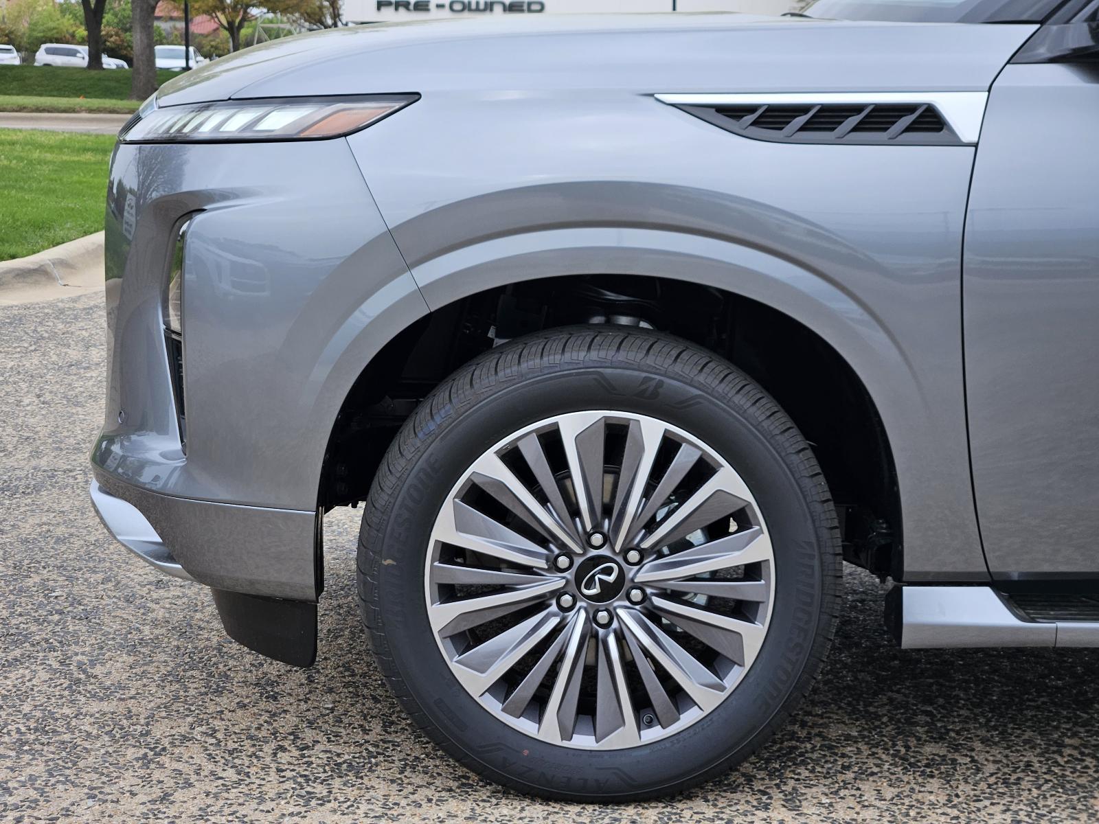 2025 INFINITI QX80 Vehicle Photo in Fort Worth, TX 76132