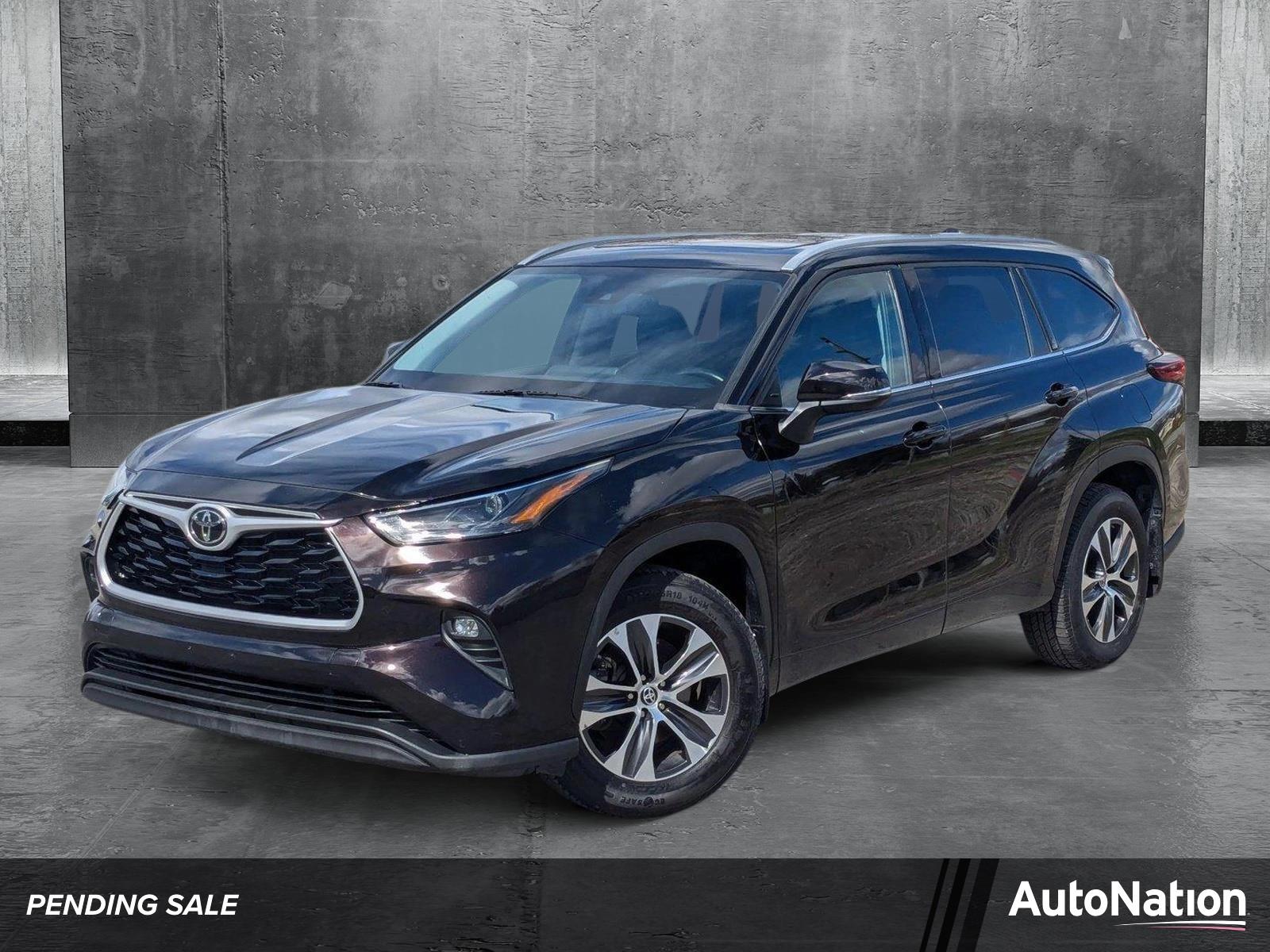 2022 Toyota Highlander Vehicle Photo in Spokane Valley, WA 99212