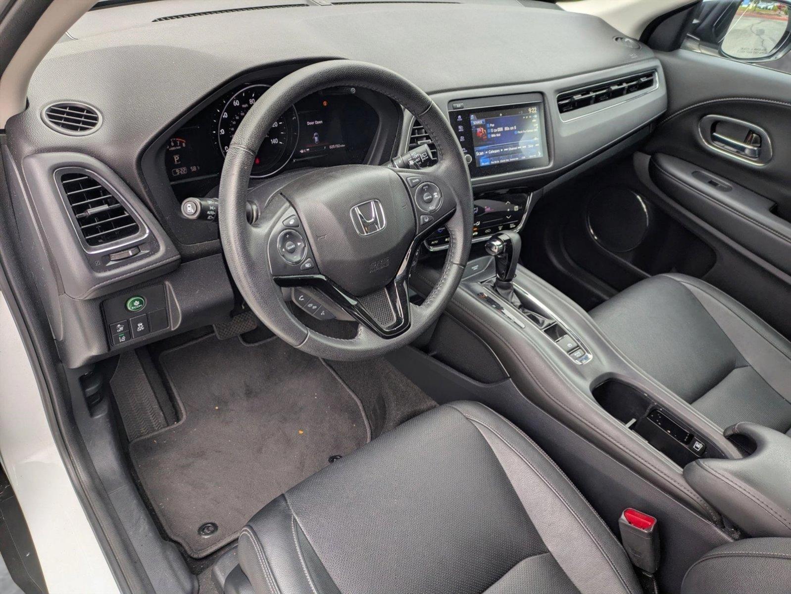 2022 Honda HR-V Vehicle Photo in Valencia, CA 91355-1794