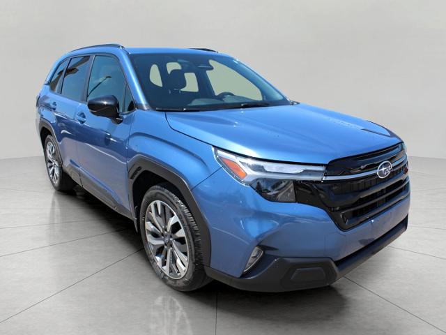 2025 Subaru Forester Vehicle Photo in Green Bay, WI 54304