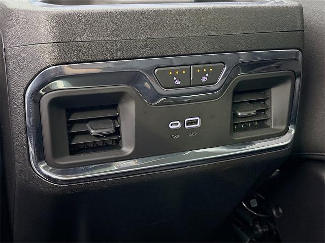 2022 Chevrolet Silverado 1500 Vehicle Photo in PUYALLUP, WA 98371-4149