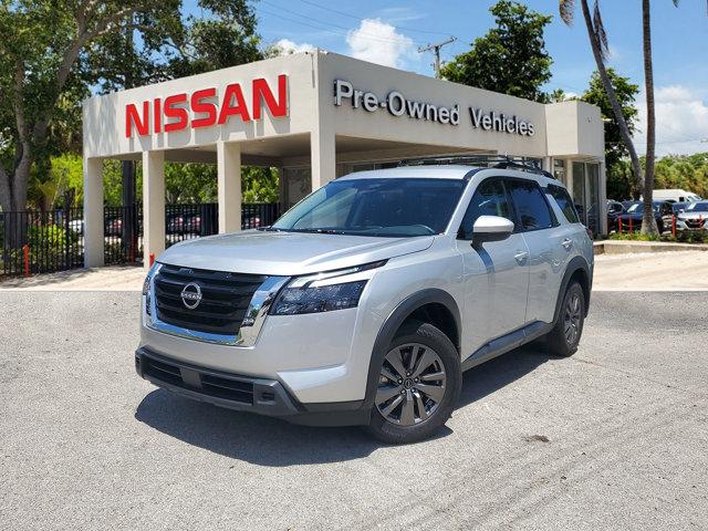 Brilliant Silver Metallic 2024 Nissan Pathfinder SV FWD SUV / Crossover Front-Wheel Drive 9-Speed Automatic