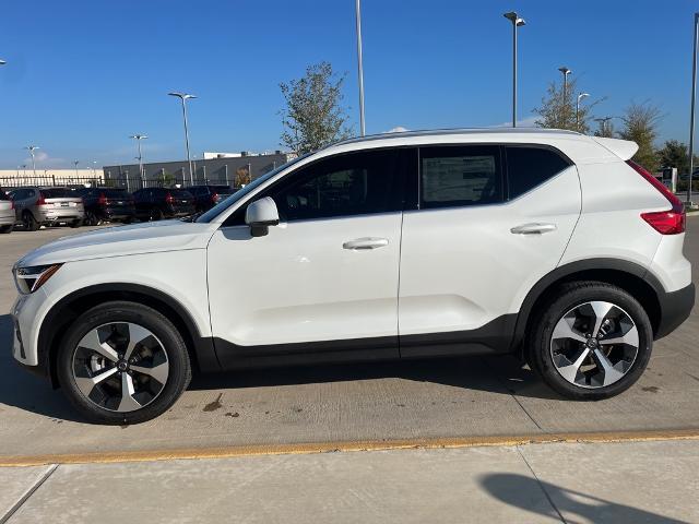 2025 Volvo XC40 Vehicle Photo in Grapevine, TX 76051