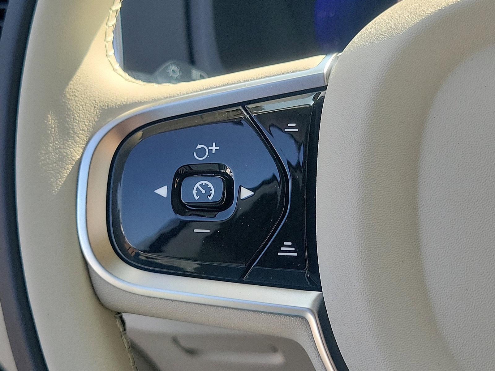 2025 Volvo XC90 Vehicle Photo in Trevose, PA 19053