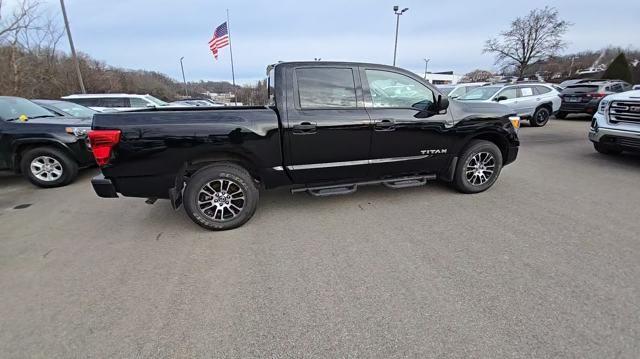 2022 Nissan Titan Vehicle Photo in Pleasant Hills, PA 15236