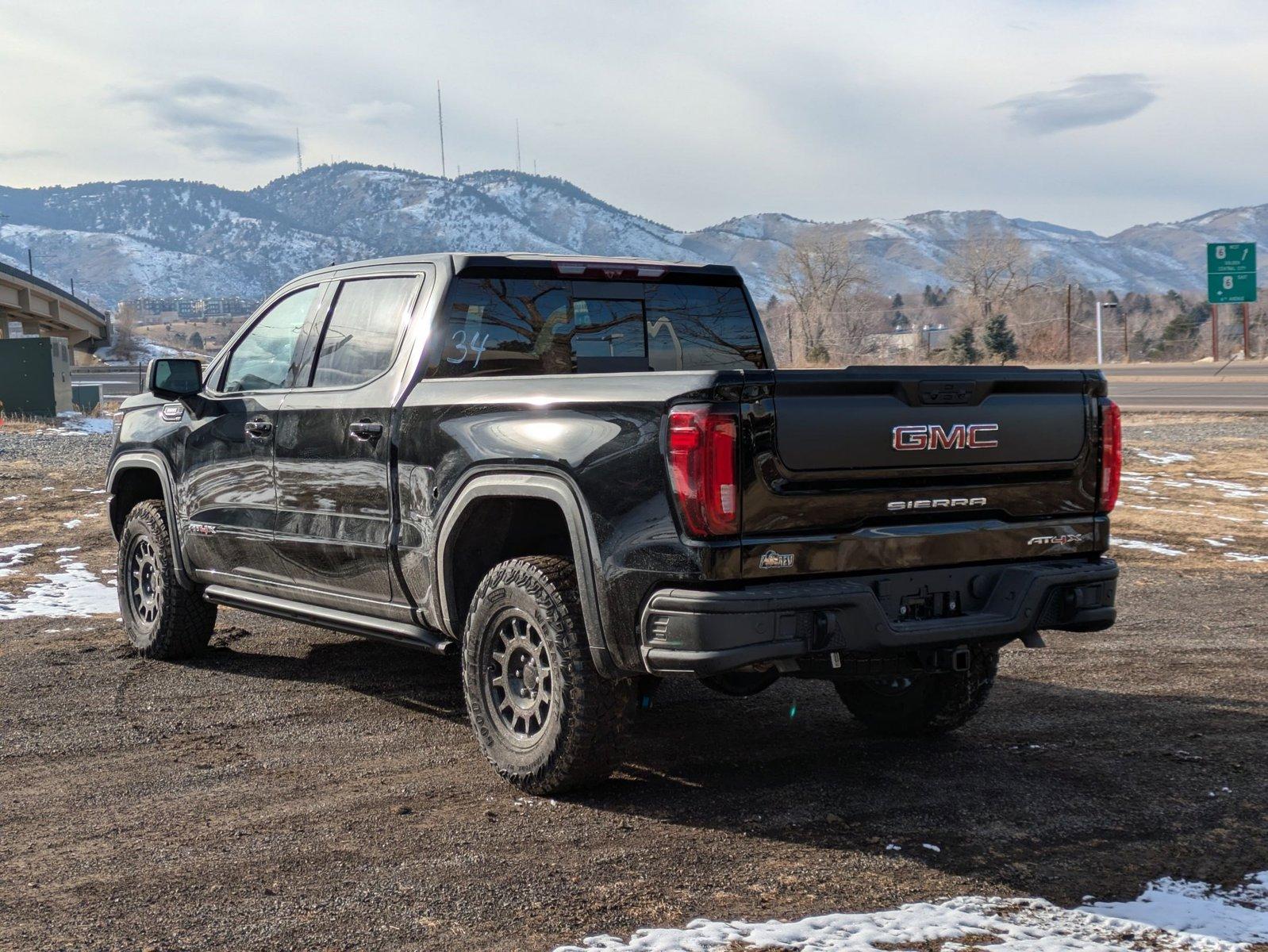 2025 GMC Sierra 1500 Vehicle Photo in GOLDEN, CO 80401-3850