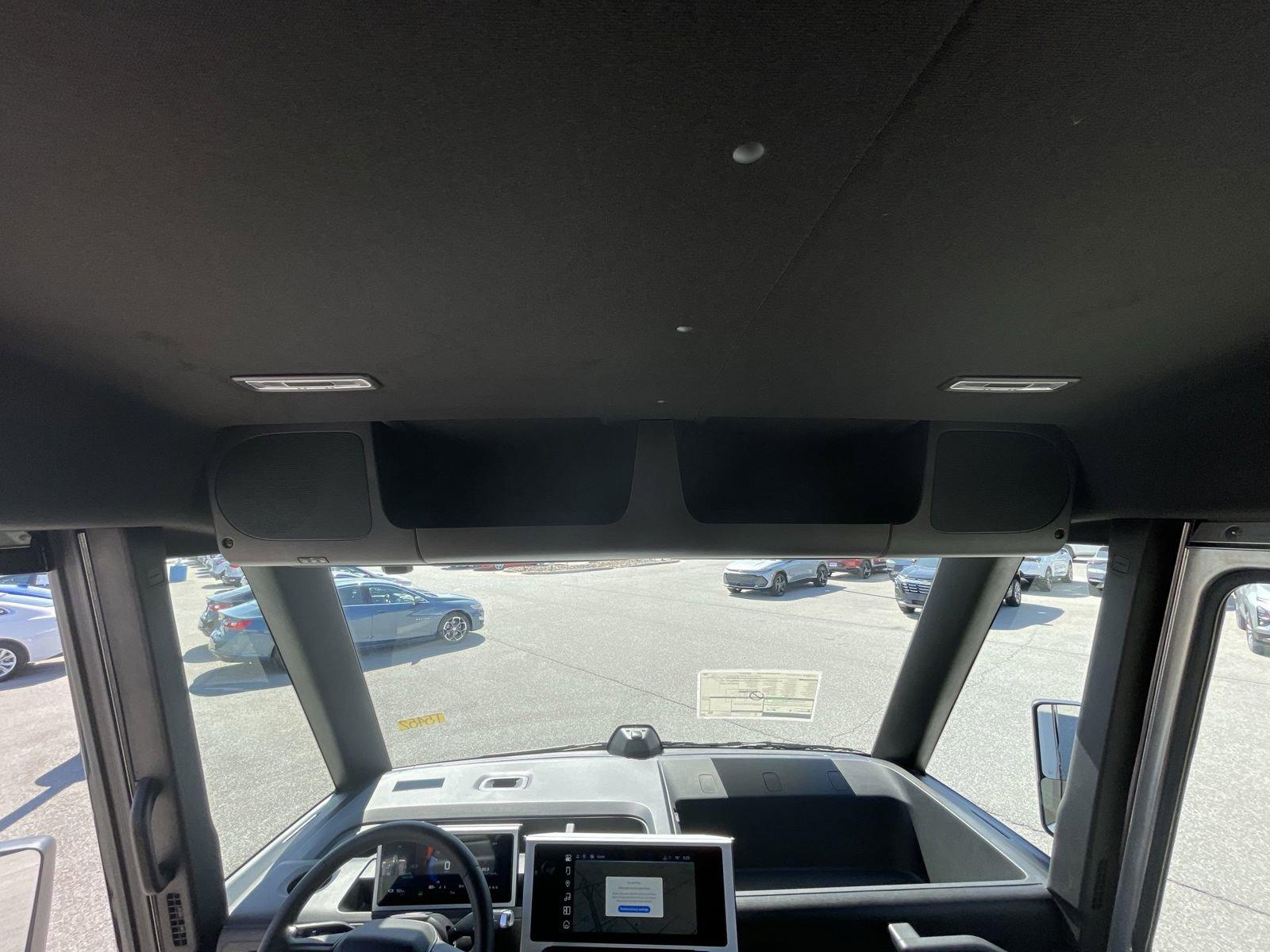 2025 Chevrolet BrightDrop 600 Vehicle Photo in BENTONVILLE, AR 72712-4322
