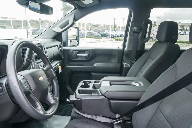 2025 Chevrolet Silverado 3500 HD CC Vehicle Photo in VENTURA, CA 93003-8585