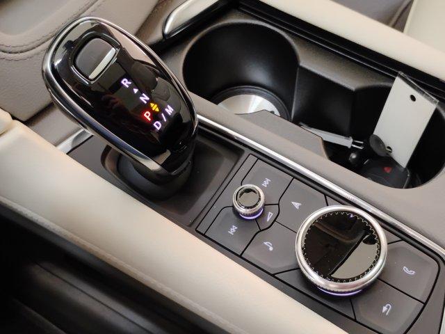 2025 Cadillac XT6 Vehicle Photo in PINEVILLE, NC 28134-8495
