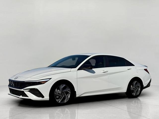 2025 Hyundai ELANTRA Hybrid Vehicle Photo in Green Bay, WI 54304