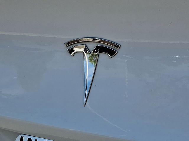 2018 Tesla Model 3 Vehicle Photo in DANBURY, CT 06810-5034