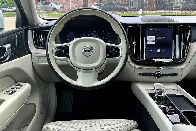 2022 Volvo XC60 Vehicle Photo in Houston, TX 77007