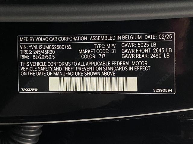 2025 Volvo XC40 Vehicle Photo in Appleton, WI 54913