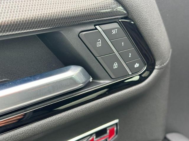 2025 GMC Sierra 1500 Vehicle Photo in COLUMBIA, MO 65203-3903