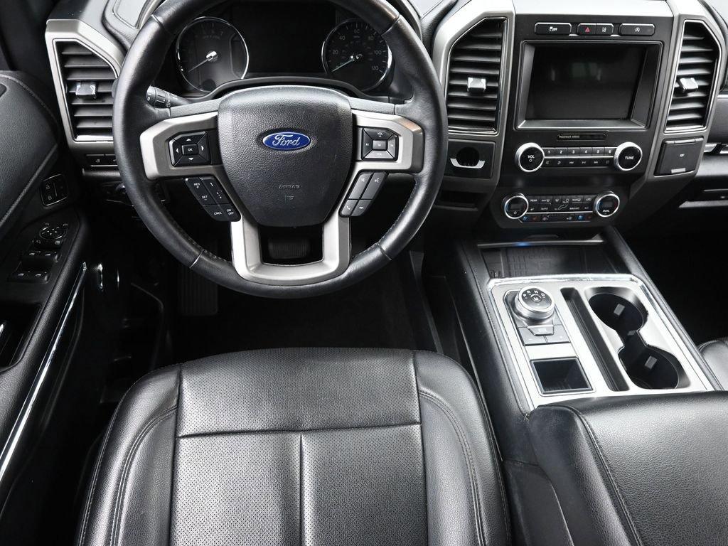 2021 Ford Expedition Max Vehicle Photo in Cedar Rapids, IA 52402