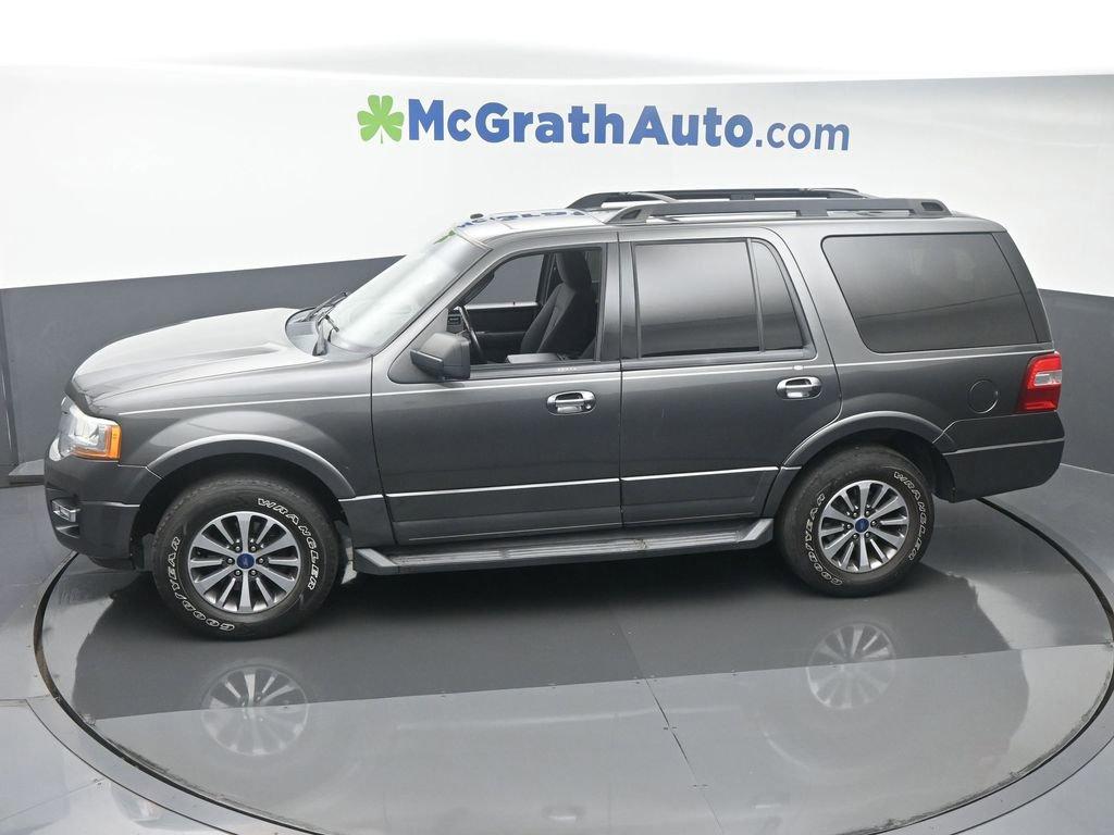 2017 Ford Expedition Vehicle Photo in Cedar Rapids, IA 52402
