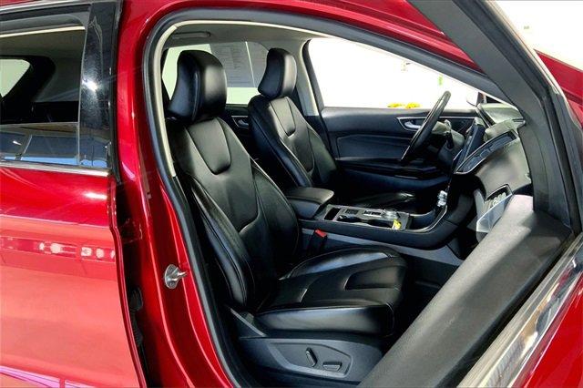 2022 Ford Edge Vehicle Photo in TOPEKA, KS 66609-0000
