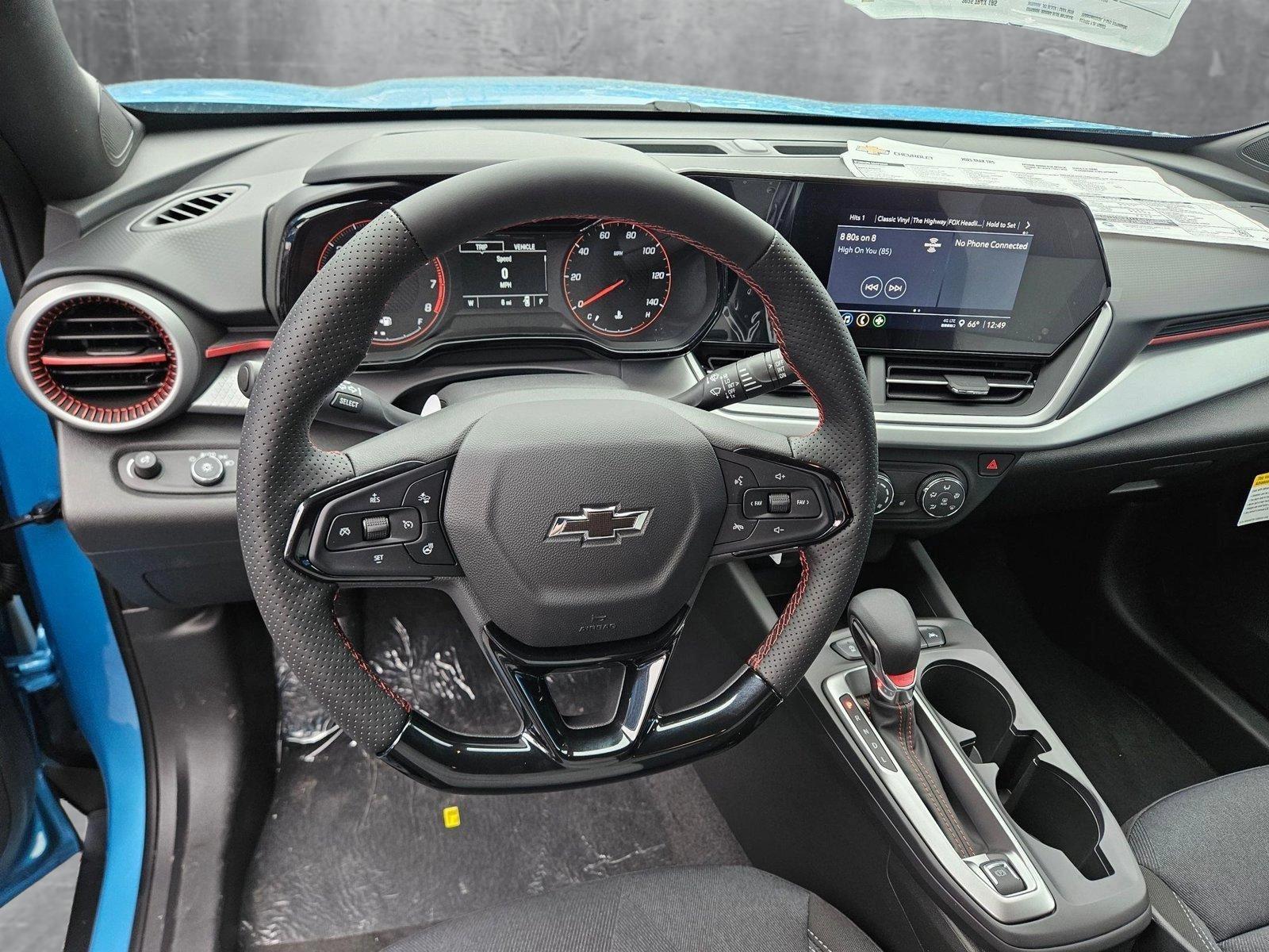 2025 Chevrolet Trax Vehicle Photo in NORTH RICHLAND HILLS, TX 76180-7199