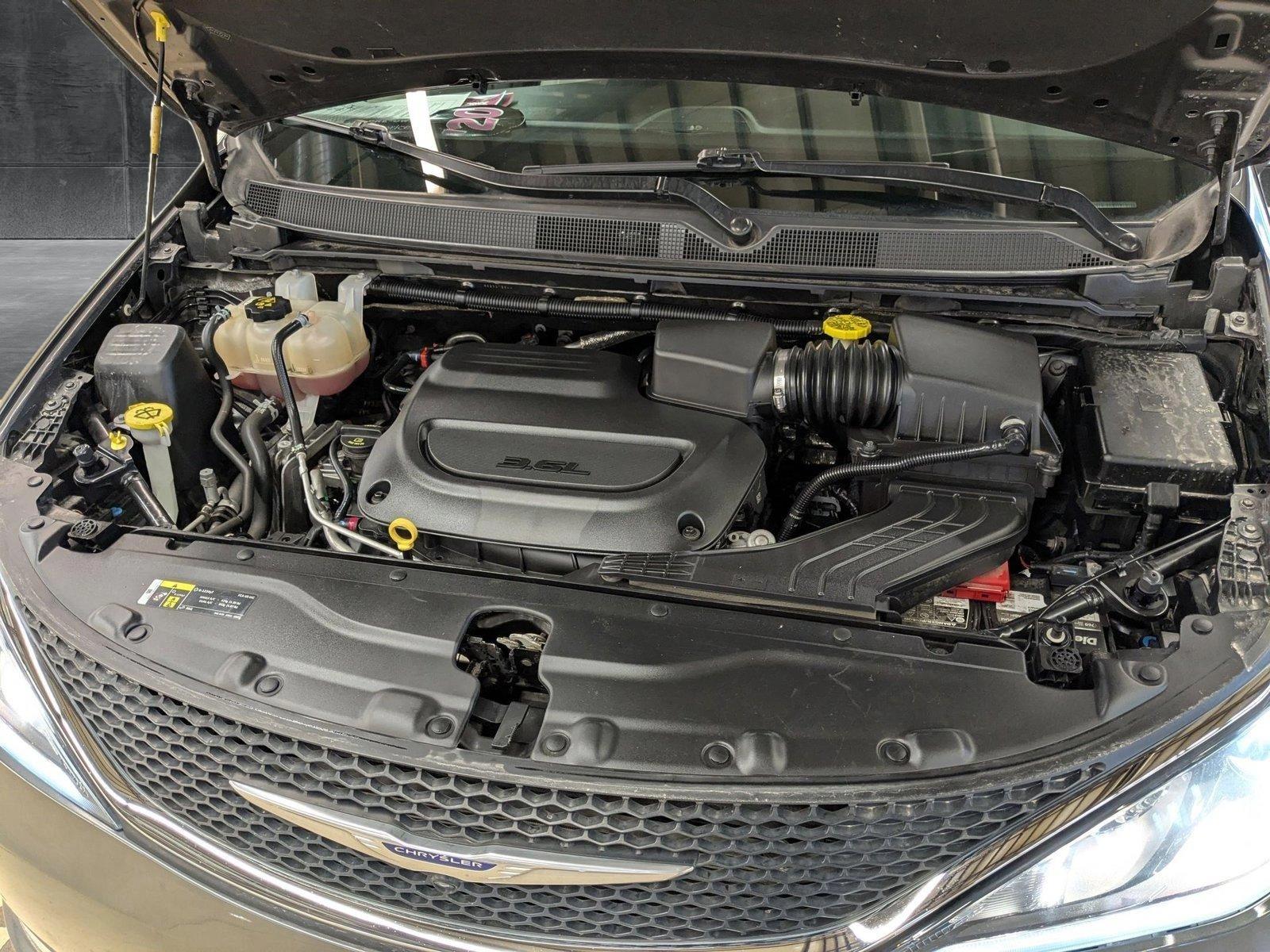2020 Chrysler Pacifica Vehicle Photo in LAUREL, MD 20707-4622