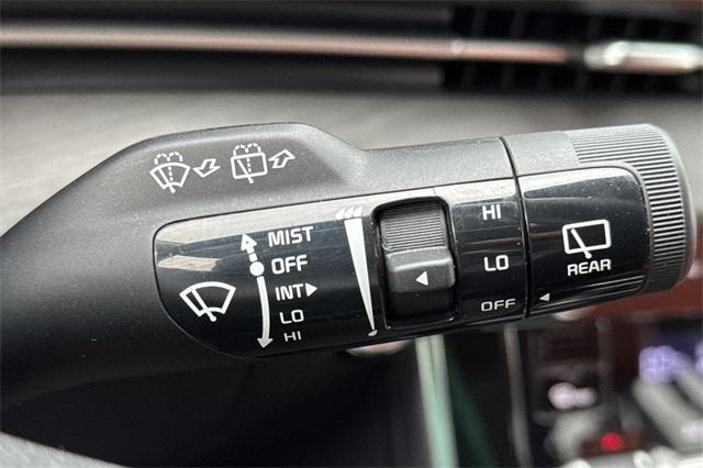 2022 Kia Carnival Vehicle Photo in ELK GROVE, CA 95757-8703