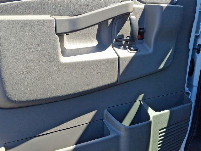 2022 Chevrolet Express Cargo 2500 Vehicle Photo in DANBURY, CT 06810-5034