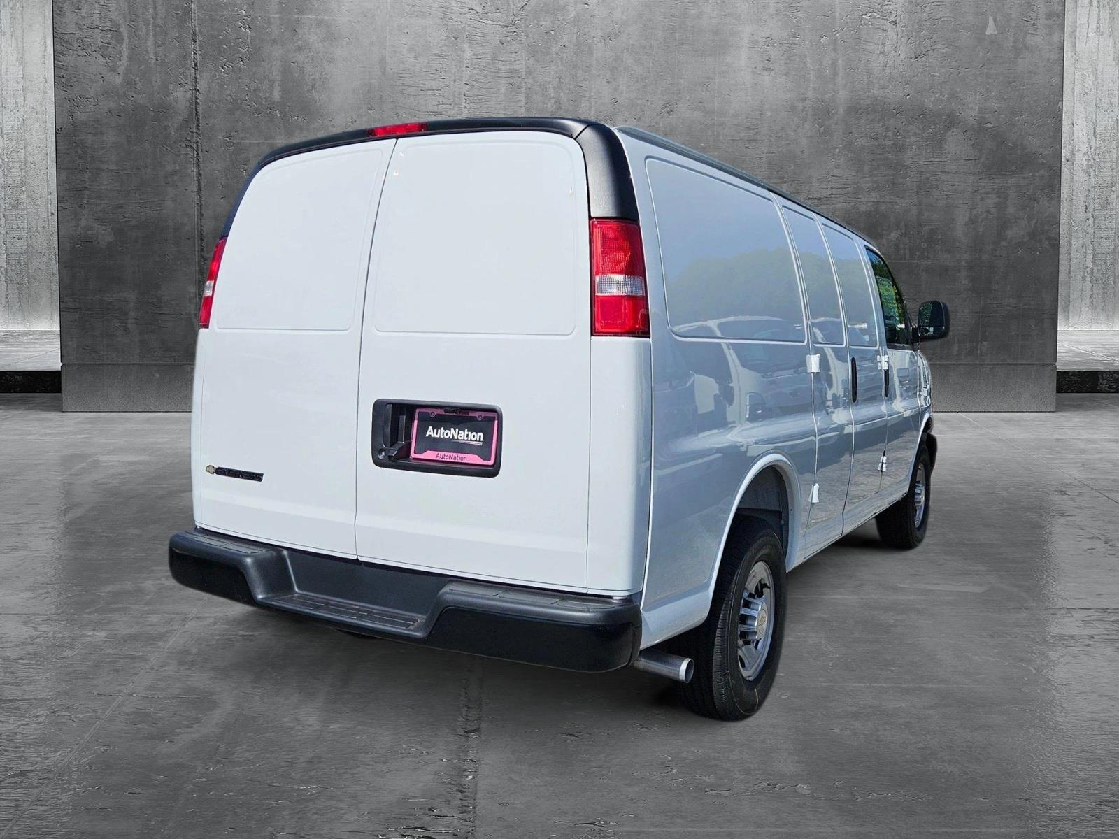 2025 Chevrolet Express Cargo 2500 Vehicle Photo in GREENACRES, FL 33463-3207