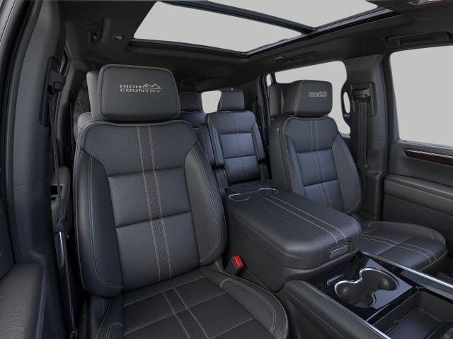2025 Chevrolet Suburban Vehicle Photo in NEENAH, WI 54956-2243