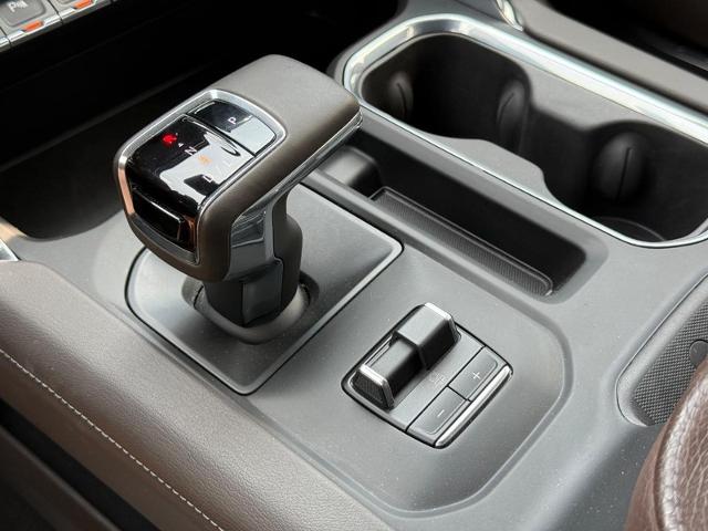 2024 GMC Sierra 1500 Vehicle Photo in COLUMBIA, MO 65203-3903