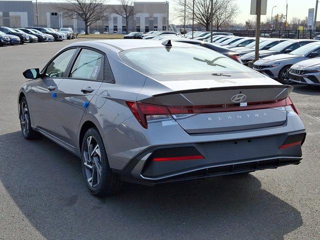 2025 Hyundai ELANTRA Vehicle Photo in Philadelphia, PA 19116