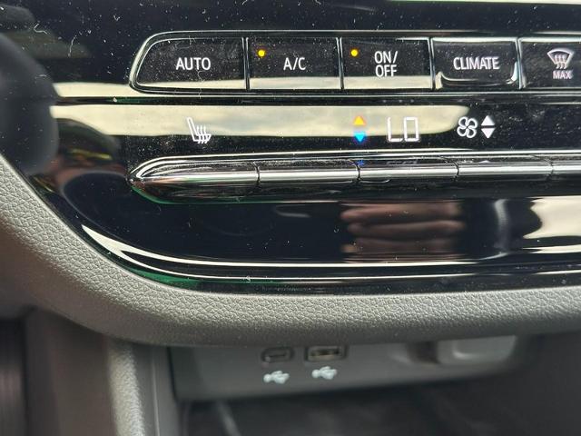2025 Buick Envista Vehicle Photo in COLUMBIA, MO 65203-3903