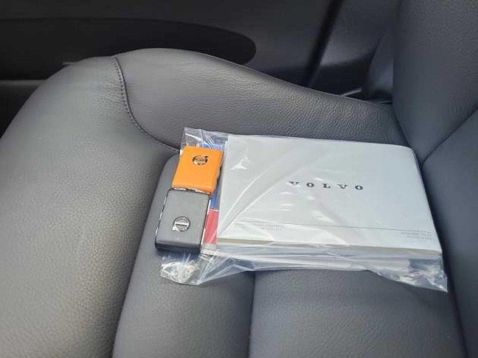2023 Volvo XC60 Vehicle Photo in Trevose, PA 19053