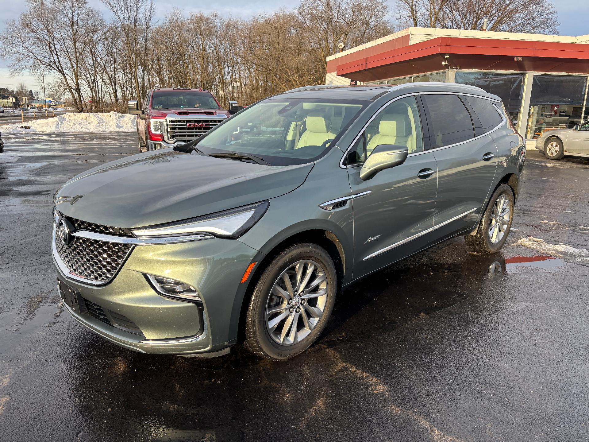 2023 Buick Enclave Avenir AWD