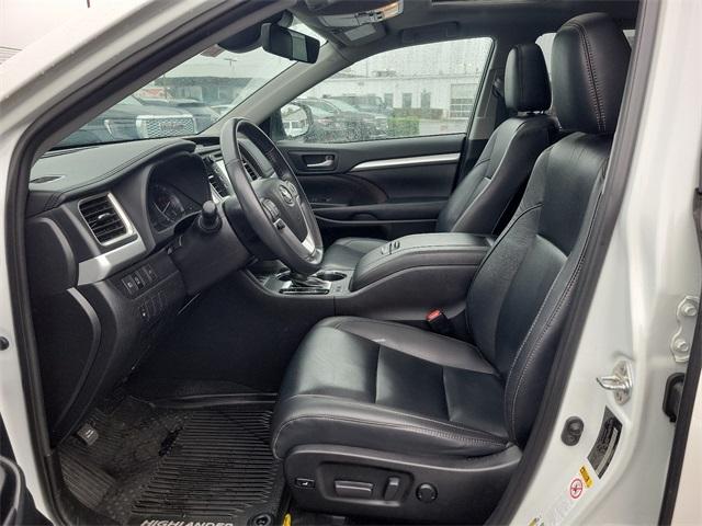 2019 Toyota Highlander Vehicle Photo in New Bloomfield, PA 17068