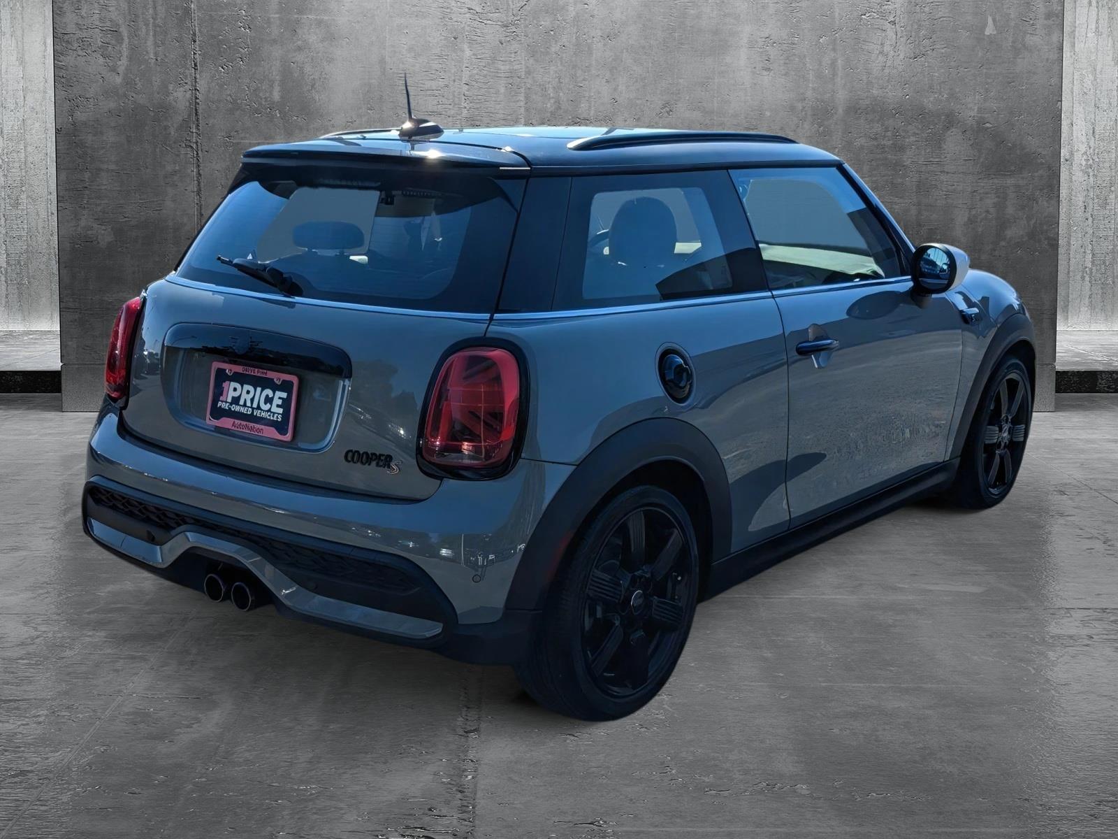 2023 MINI Cooper S Hardtop 2 Door Vehicle Photo in Panama City, FL 32401