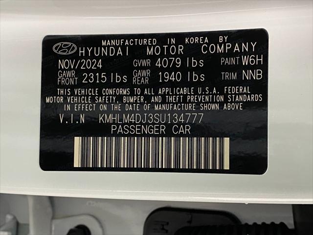 2025 Hyundai ELANTRA Hybrid Vehicle Photo in Appleton, WI 54913