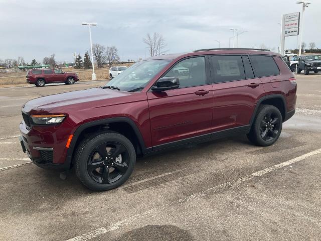 2025 Jeep Grand Cherokee L Vehicle Photo in Kaukauna, WI 54130