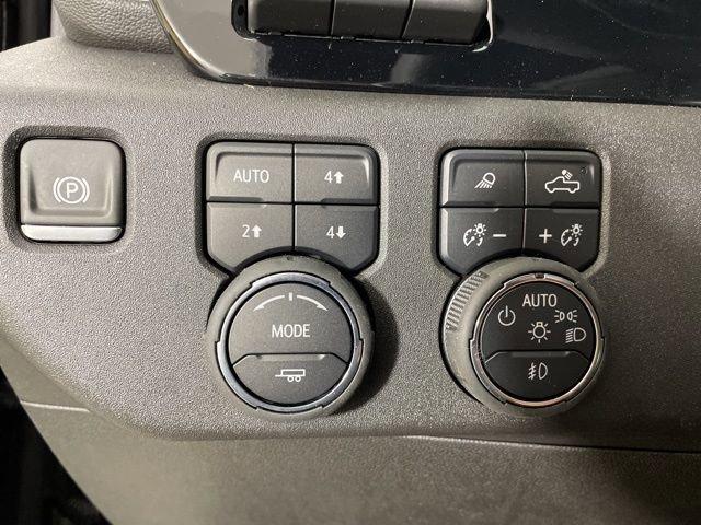 2025 Chevrolet Silverado 3500 HD Vehicle Photo in PHOENIX, AZ 85014-3381