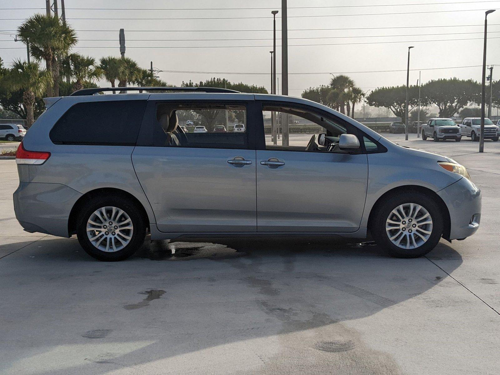 2011 Toyota Sienna Vehicle Photo in Davie, FL 33331