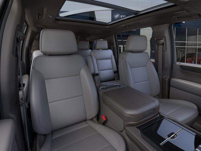 2025 GMC Yukon XL Vehicle Photo in TOPEKA, KS 66609-0000