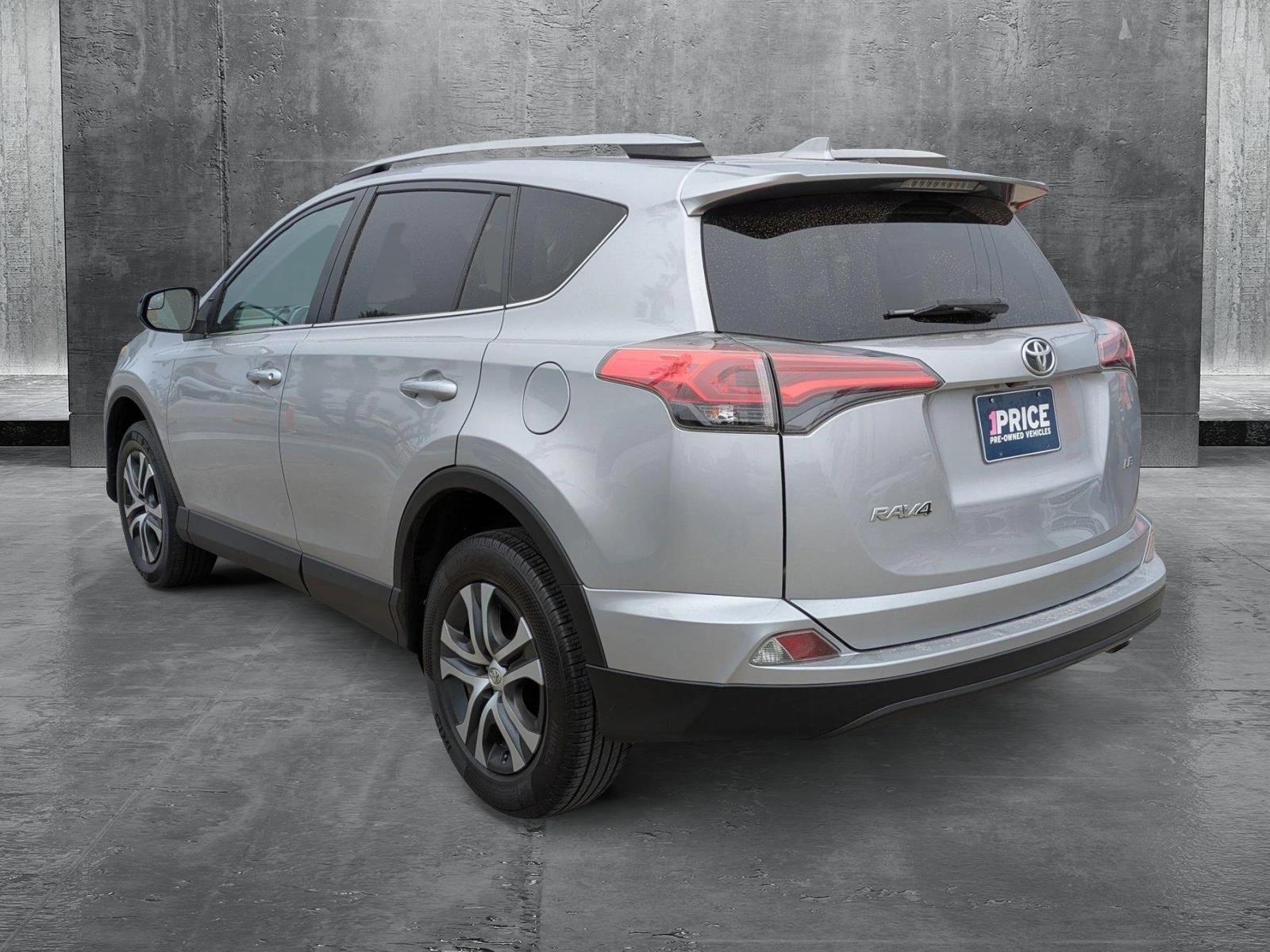 2018 Toyota RAV4 Vehicle Photo in Corpus Christi, TX 78415