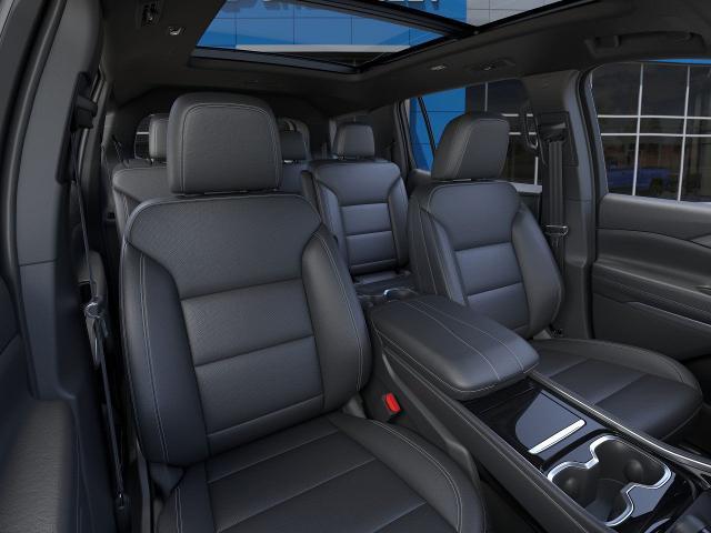 2025 Chevrolet Traverse Vehicle Photo in Roslyn, NY 11576