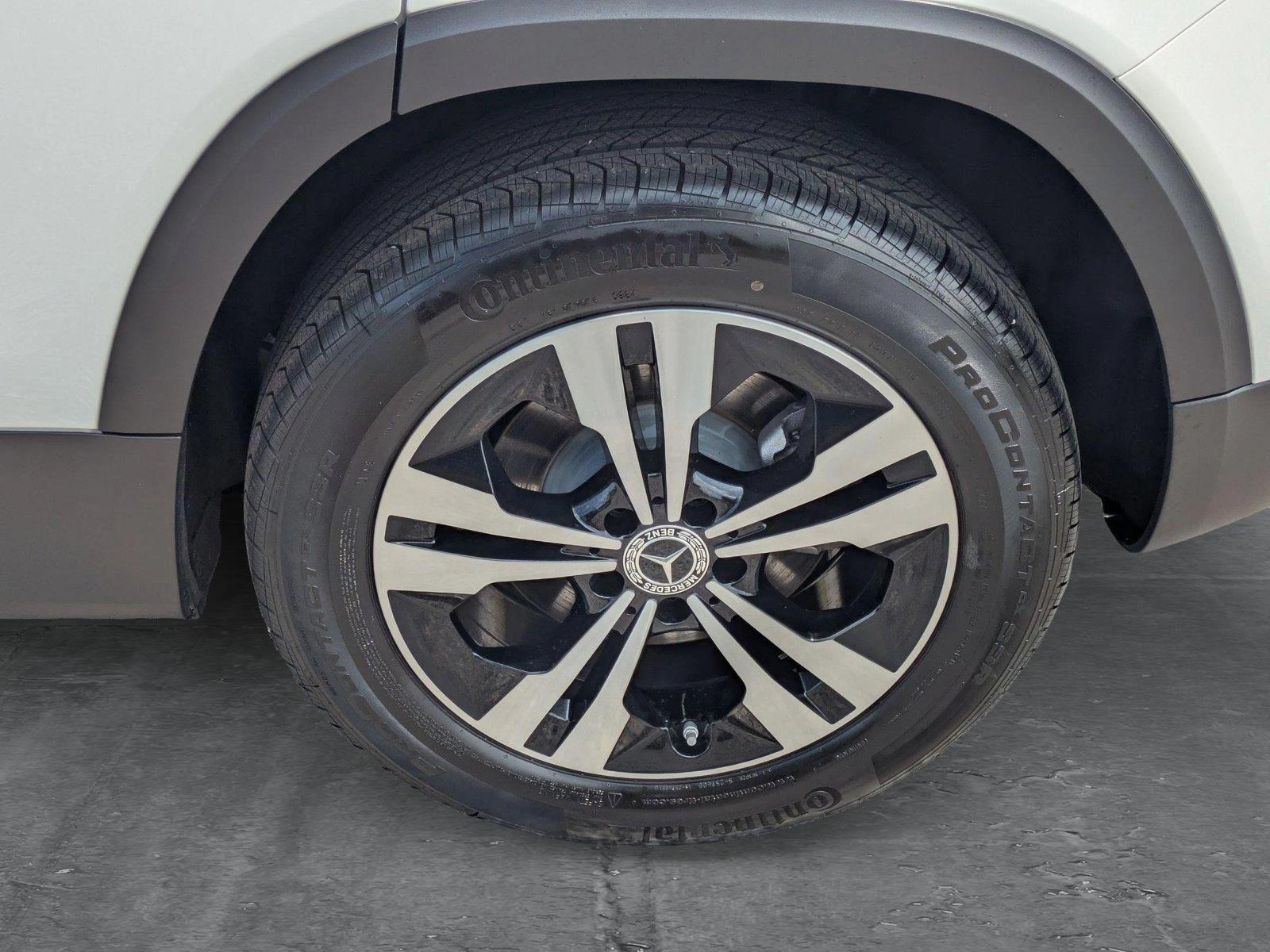 2025 Mercedes-Benz GLB Vehicle Photo in Sarasota, FL 34231