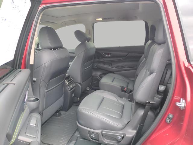 2025 Subaru Ascent Vehicle Photo in Green Bay, WI 54304