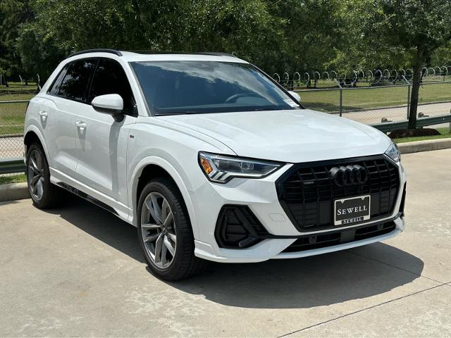 2025 Audi Q3 Vehicle Photo in HOUSTON, TX 77090