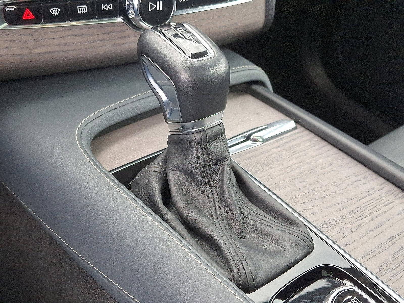 2022 Volvo XC90 Vehicle Photo in Trevose, PA 19053