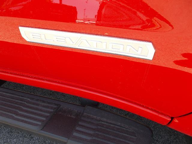 2025 GMC Sierra 1500 Vehicle Photo in LOWELL, MA 01852-4336