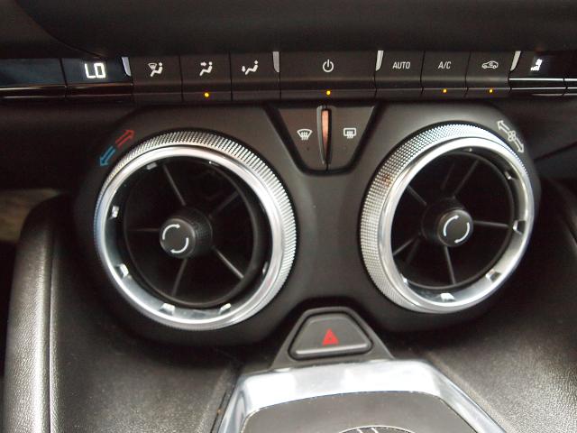 2021 Chevrolet Camaro Vehicle Photo in MADISON, IN 47250-1611