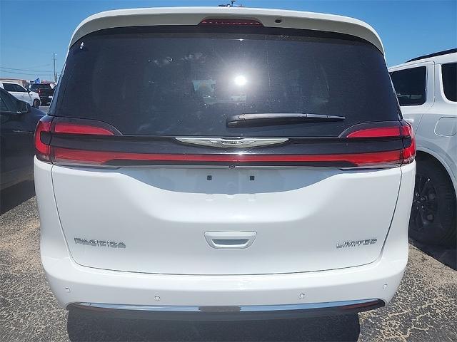 2024 Chrysler Pacifica Vehicle Photo in EASTLAND, TX 76448-3020